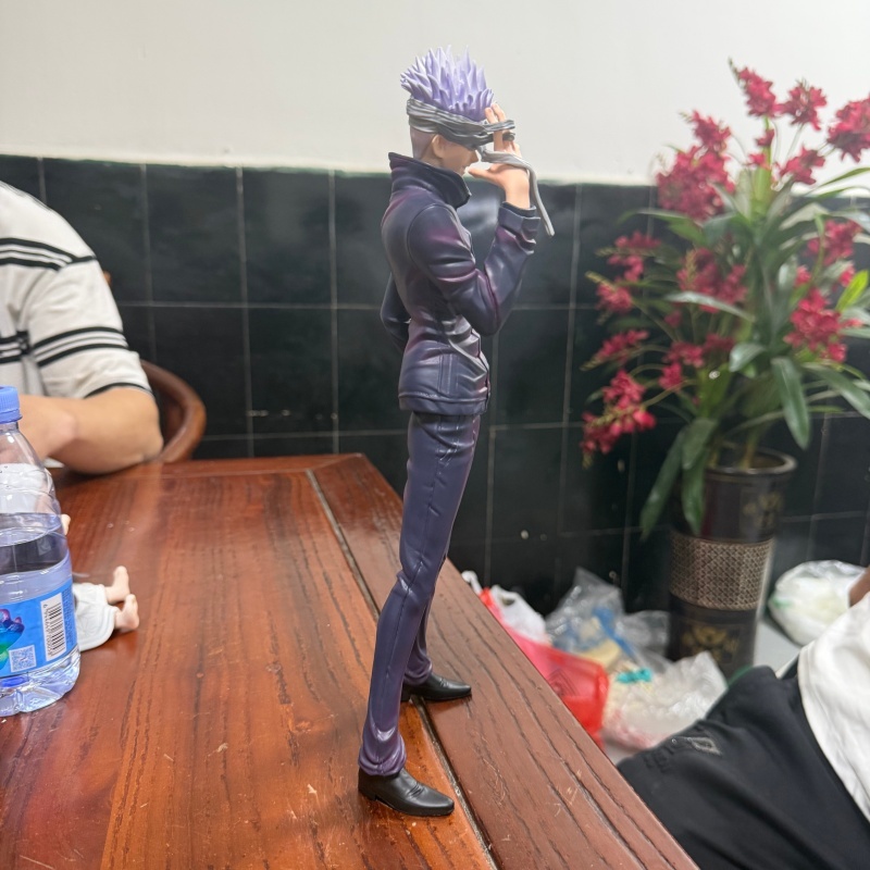 Jujutsu Kaisen Satoru Gojo GK  - огляд і ціна Desk Setup Anime